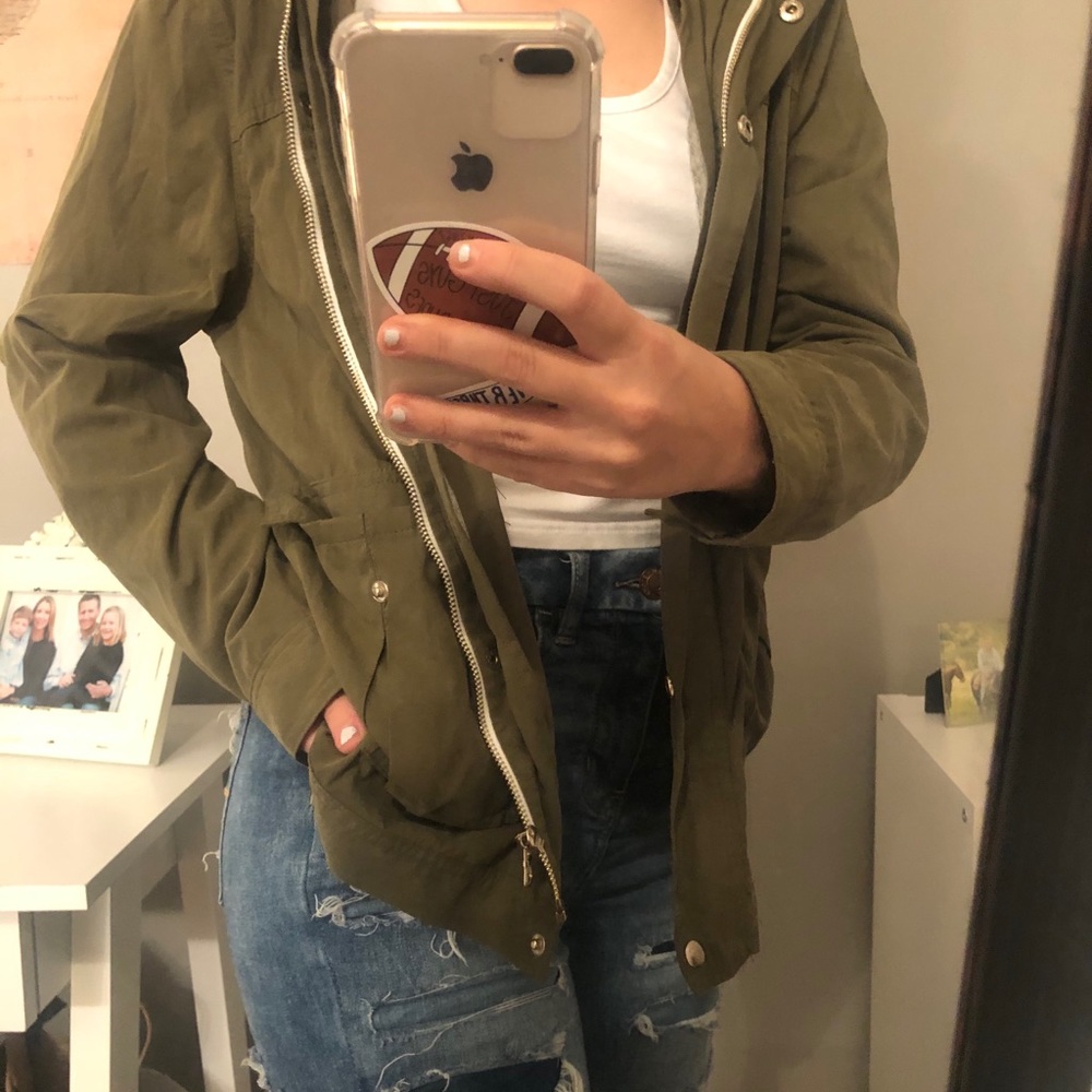 Green Jacket - Picture 2 of 6